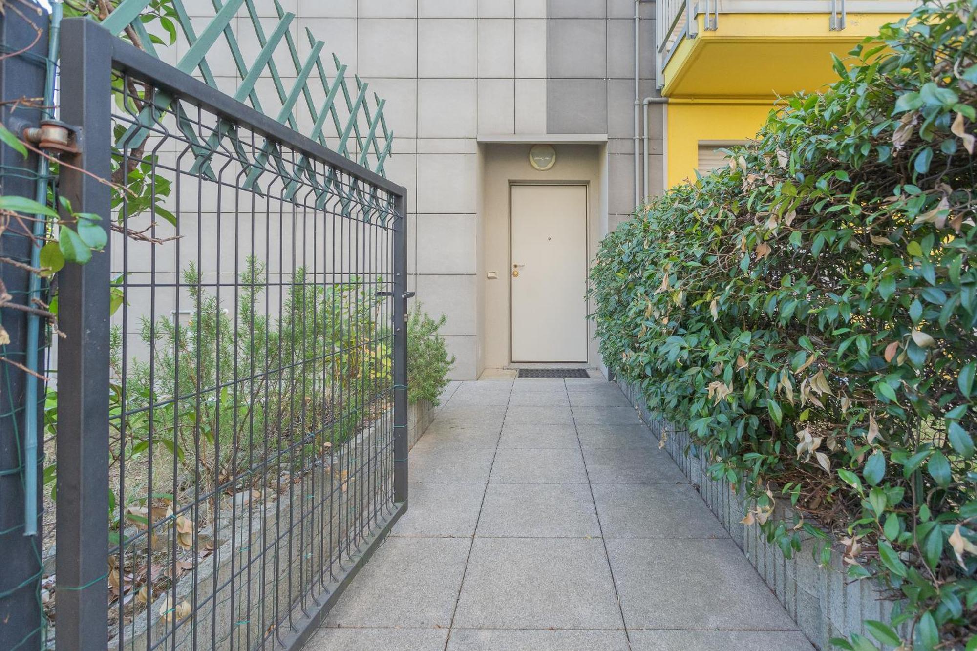 Black Loft Como By Rent All Como Exterior photo